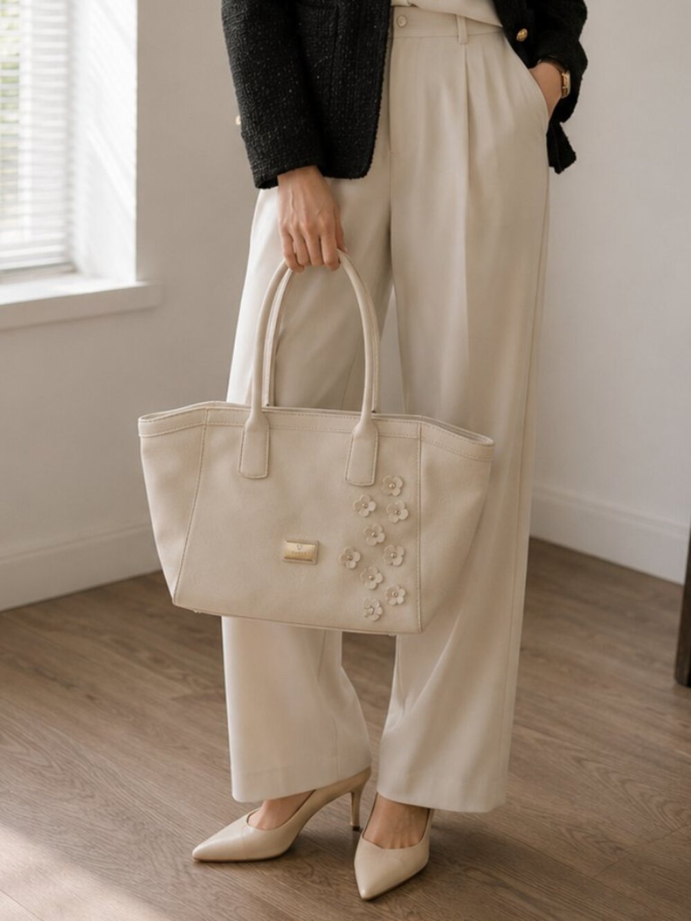 GUESS Ivory Floral Appliqué Tote bag